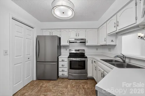 $259,900 | 6000 Gray Gate Lane, Unit D, Charlotte, NC 28210