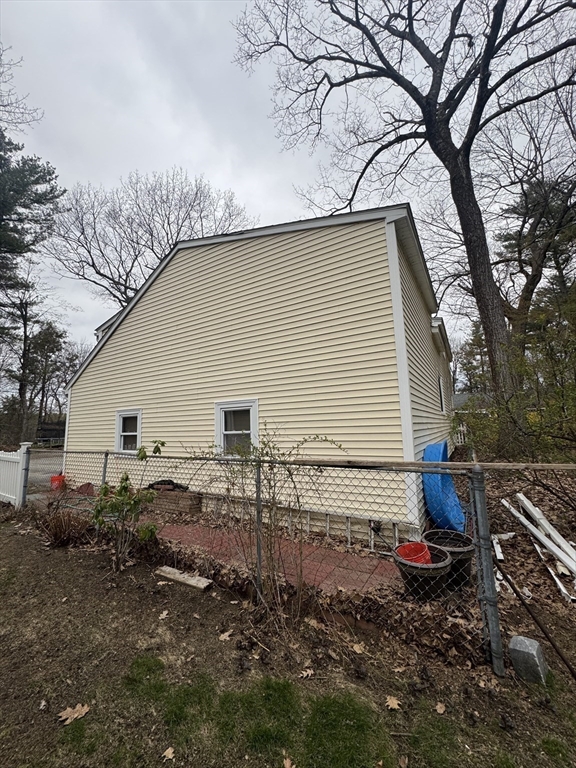 20 South Shore Road Westminster, MA 01473 - Photo 3 of 29