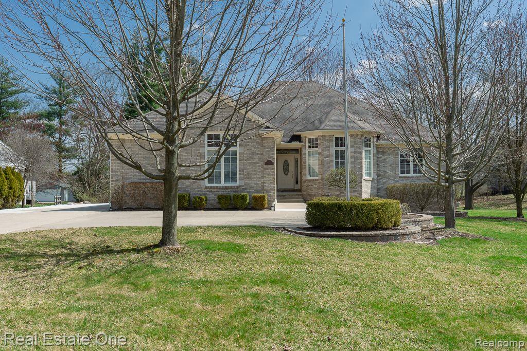 85 Orchardale Drive Rochester, MI 48309 - Photo 1 of 38 WELCOME HOME!