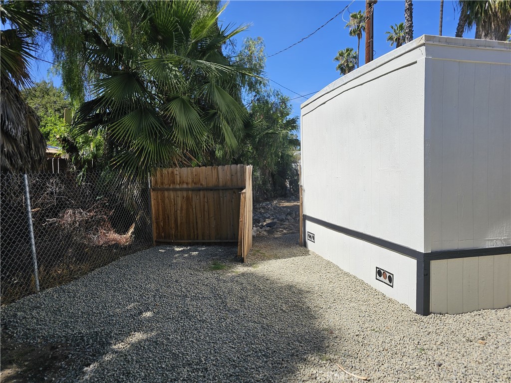22775 Raymond Road Perris, CA 92570 - Photo 21 of 23 a view of a garage