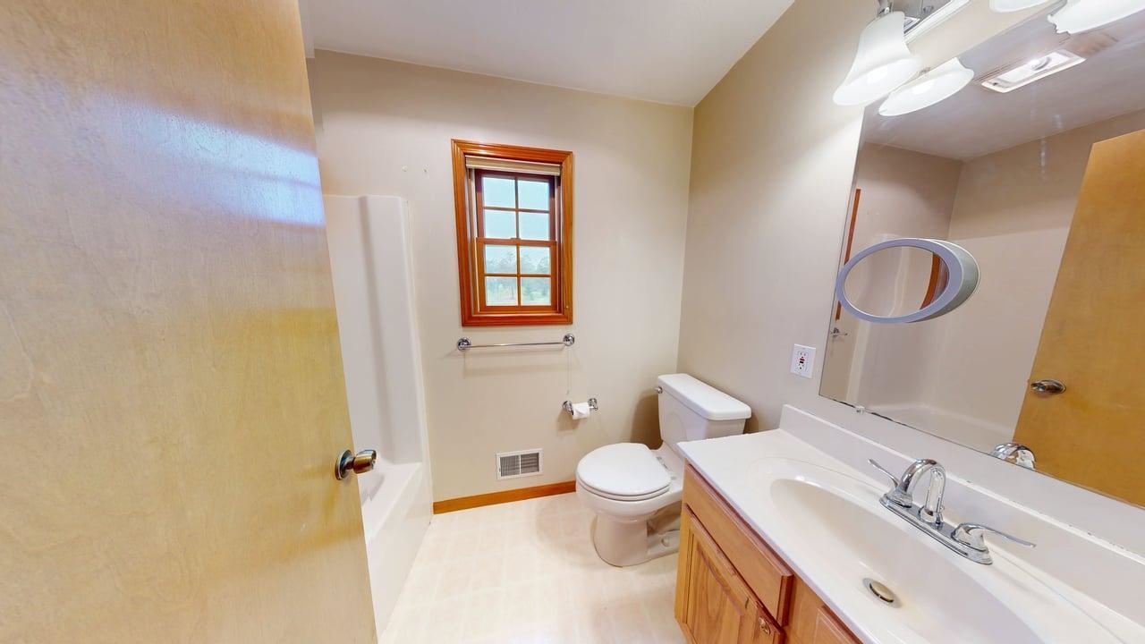 3201 East Long Lake Road Harrison, MI 48625 - Photo 29 of 47 1933959-c435a0a4-2c14-4a18-9af7-314ade2fbc4c.JPG