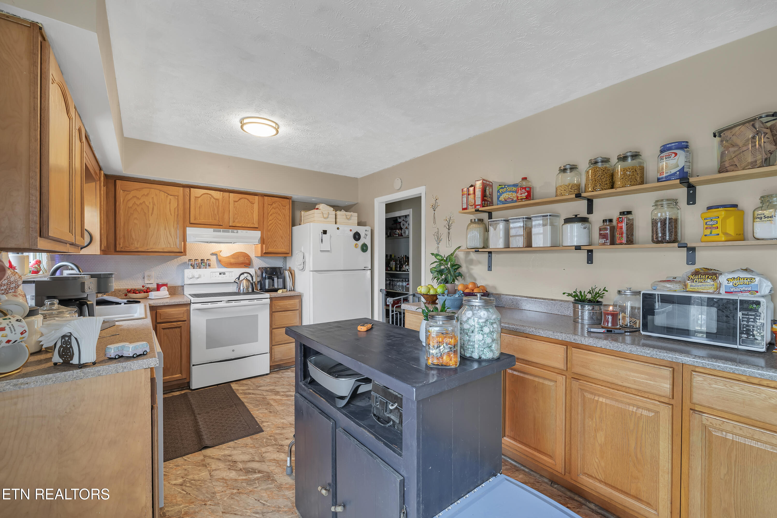 1808 Brookmill Road Knoxville, TN 37932 - Photo 7 of 23 1808 Brookmill Rd-108