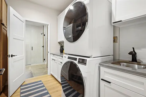 $800,000 | 2941 Wild Goose, Stoughton, WI 53589