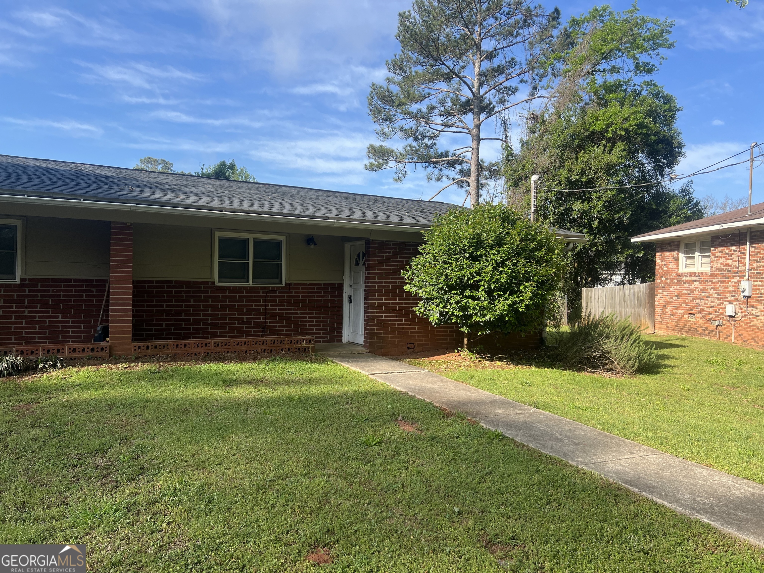 129 Pineview Drive Athens, GA 30606 - Photo 3 of 10