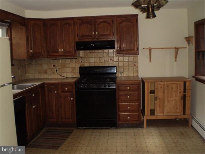 8009 Jenkintown Road Cheltenham, PA 19012 - Photo 9 of 21