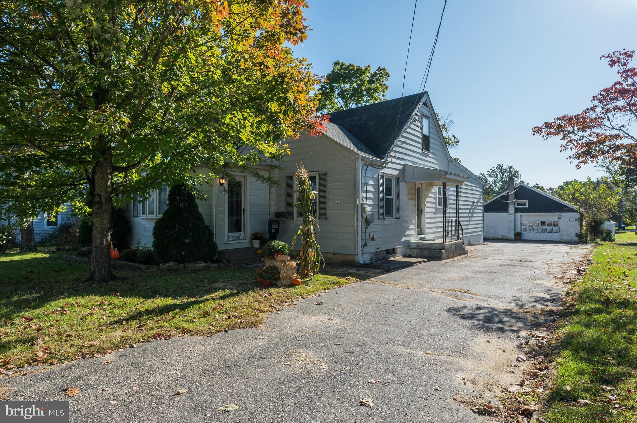 402 Line Street Hammonton, NJ 08037 - Photo 2 of 24 Side door