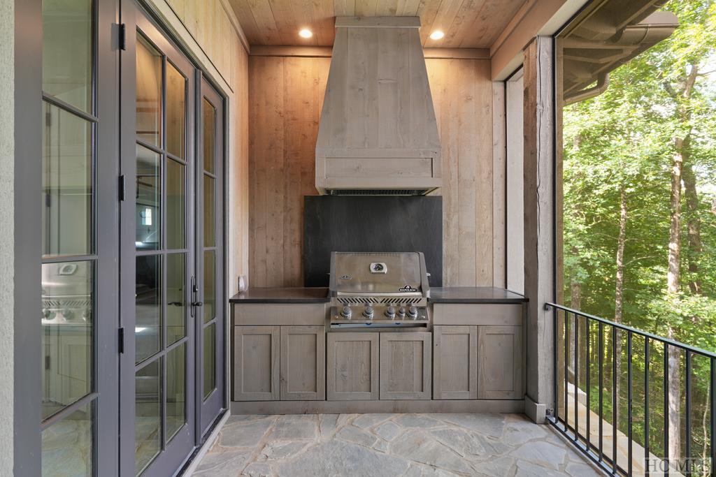 346 Triple Farm Road Sapphire, NC 28774 - Photo 20 of 36 Gallery Image 20
