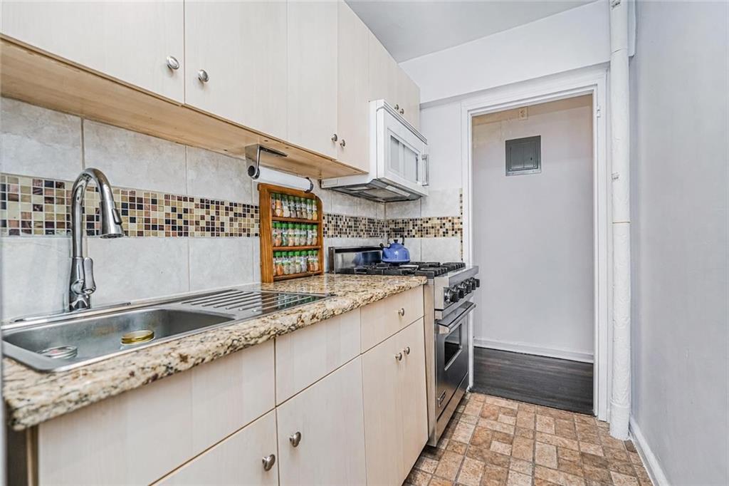 9511 Shore Road, Unit 112 Brooklyn, NY 11209 - Photo 9 of 36