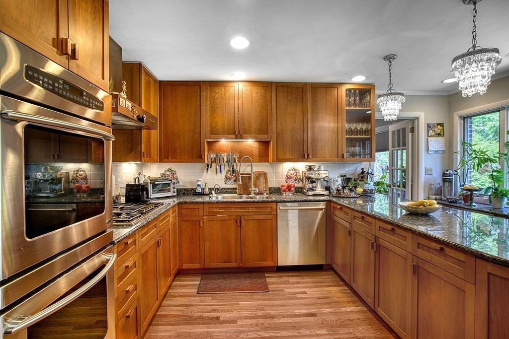 140 Rangeley Road Brookline, MA 02467 - Photo 15 of 33