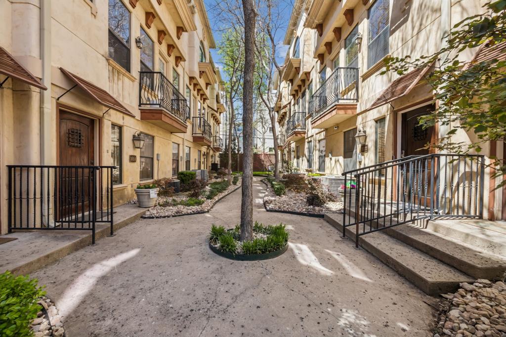 1012 Pavillion Street Dallas, TX 75204 - Photo 2 of 30 Welcome to 1012 Pavillion Street!