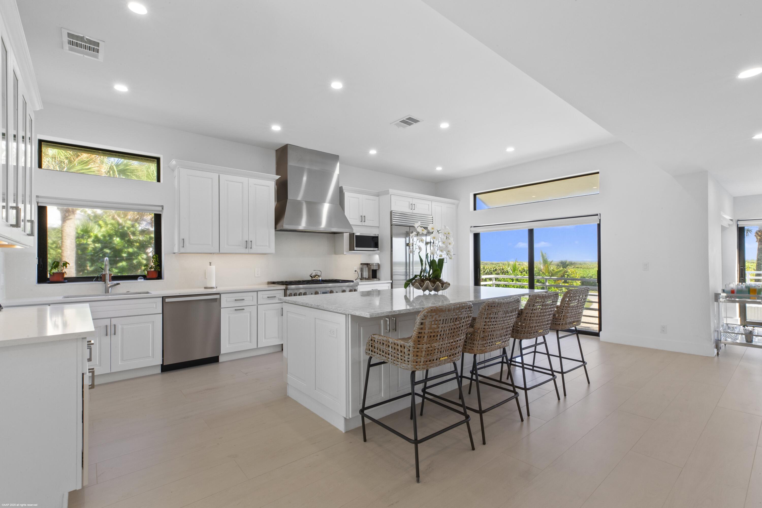 116 North Beach Road Jupiter Island, FL 33455 - Photo 17 of 42 116 North Beach Rd 025