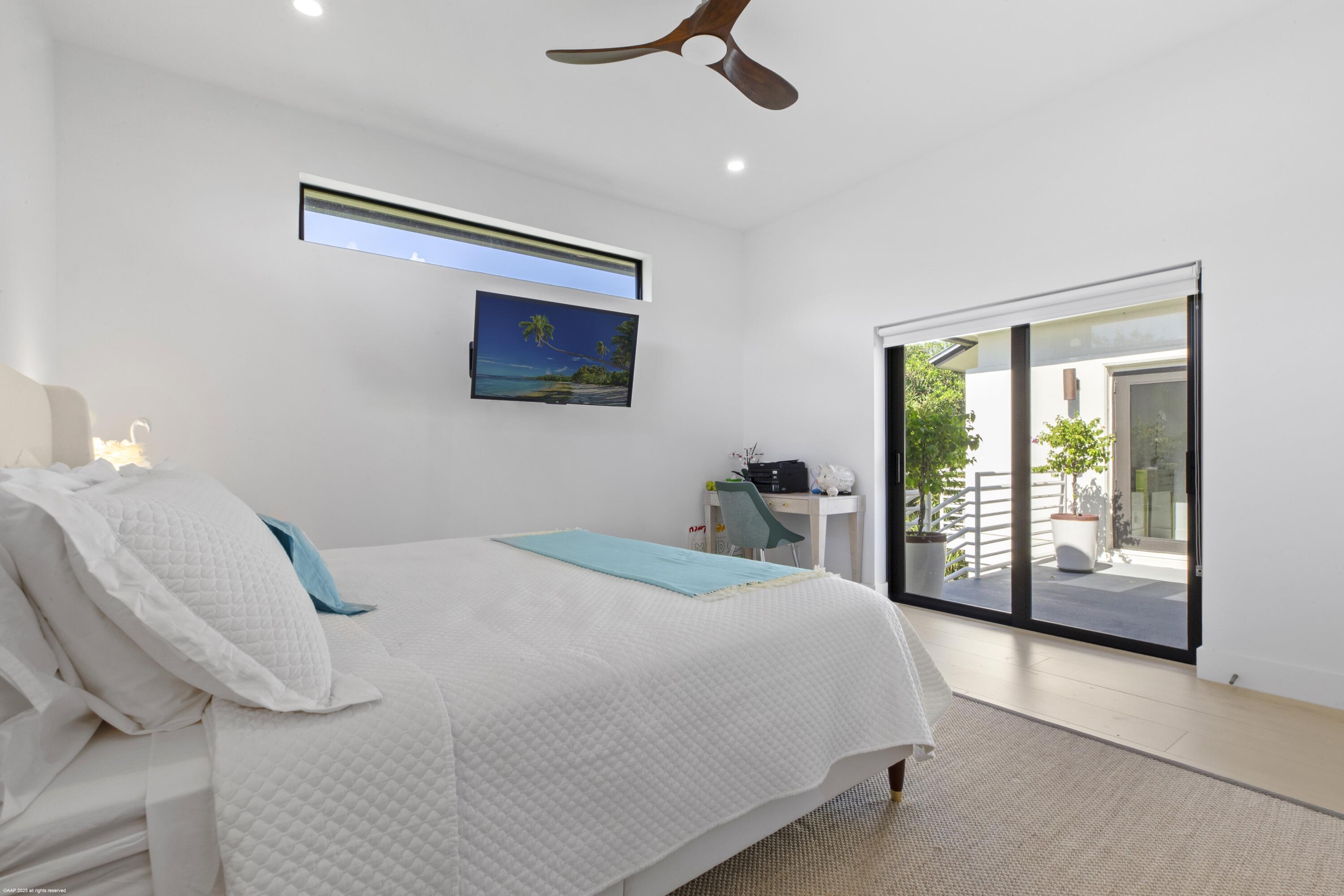 116 North Beach Road Jupiter Island, FL 33455 - Photo 25 of 42 116 North Beach Rd 043