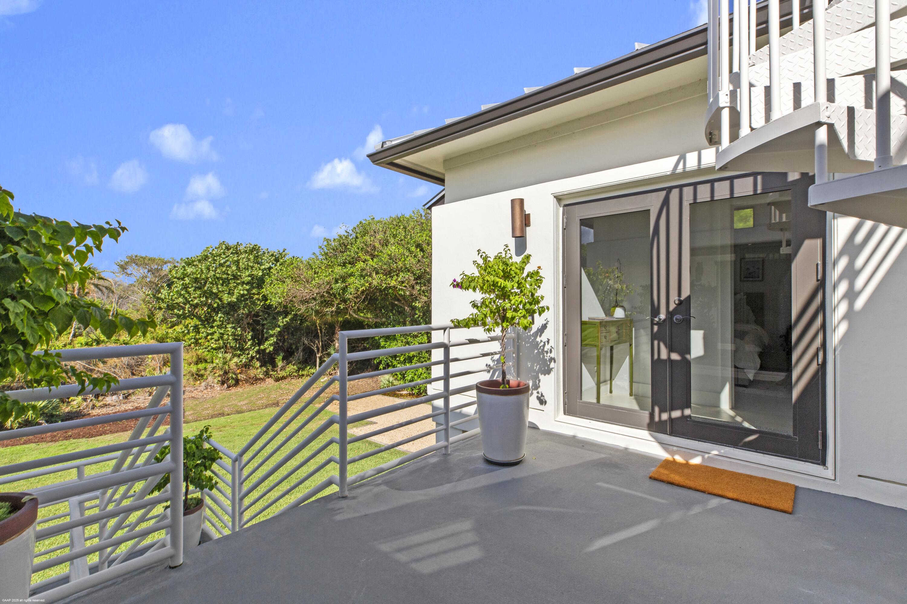 116 North Beach Road Jupiter Island, FL 33455 - Photo 10 of 42 116 North Beach Rd 017