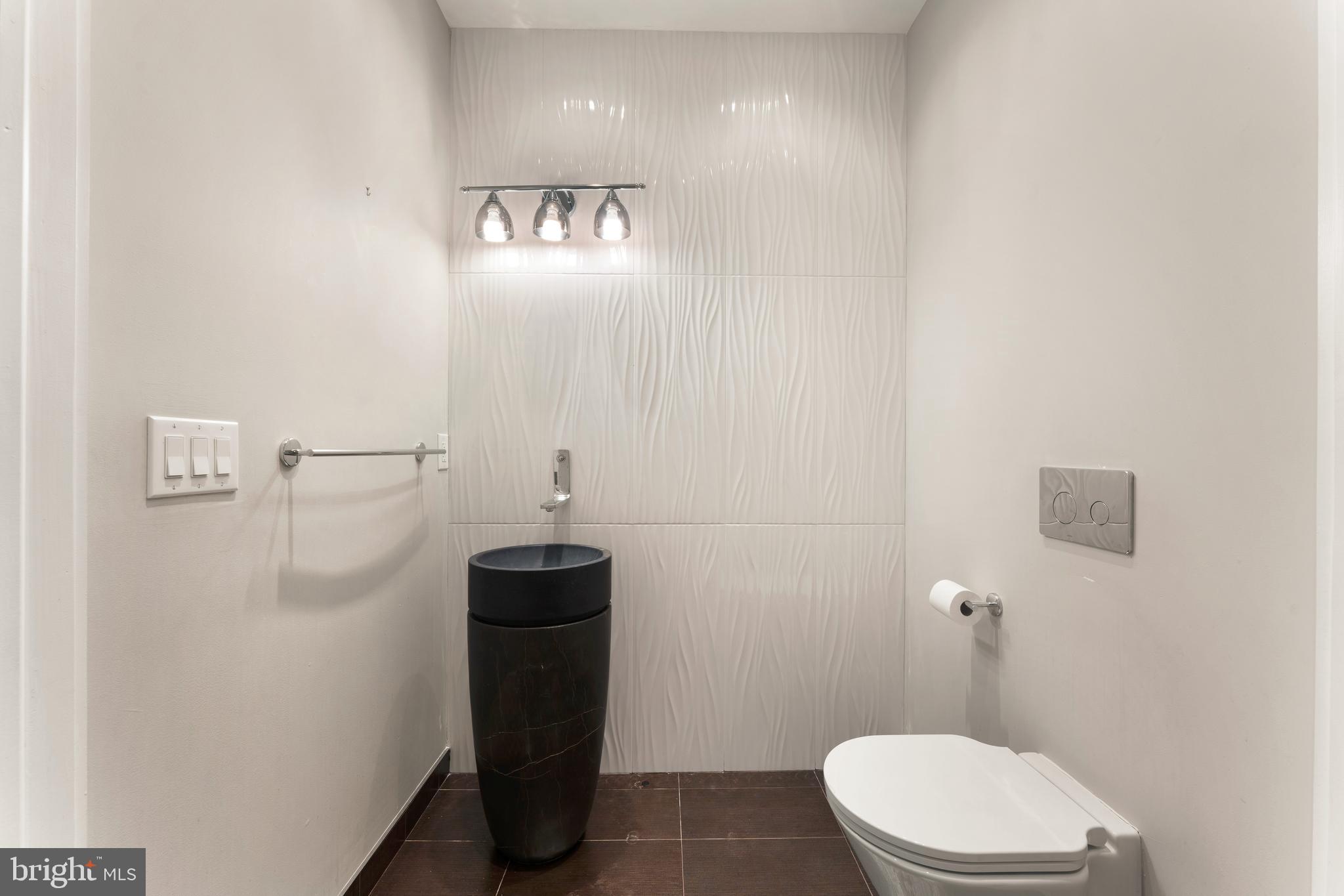 152 Vine Street Philadelphia, PA 19106 - Photo 17 of 53