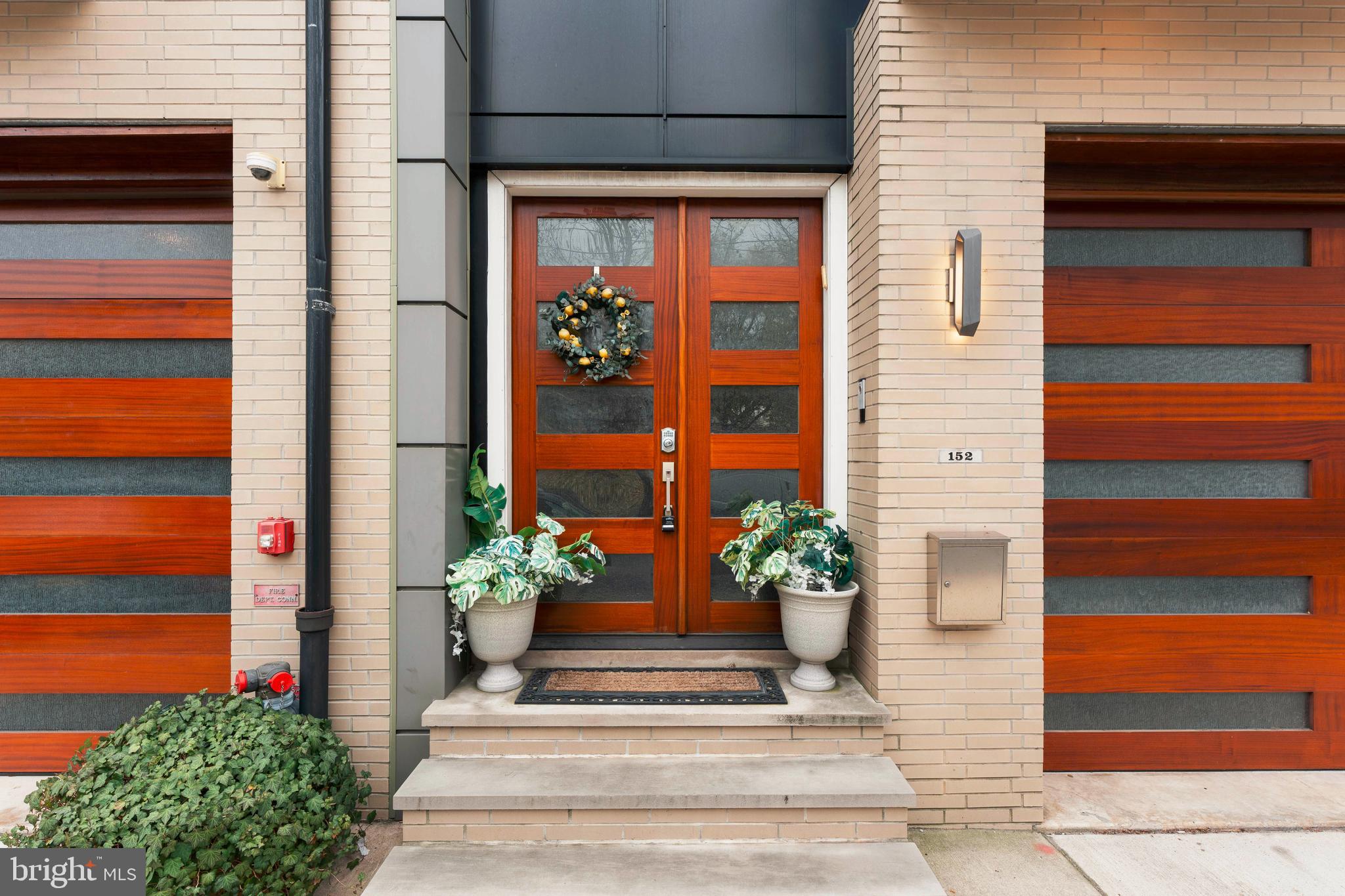 152 Vine Street Philadelphia, PA 19106 - Photo 3 of 53