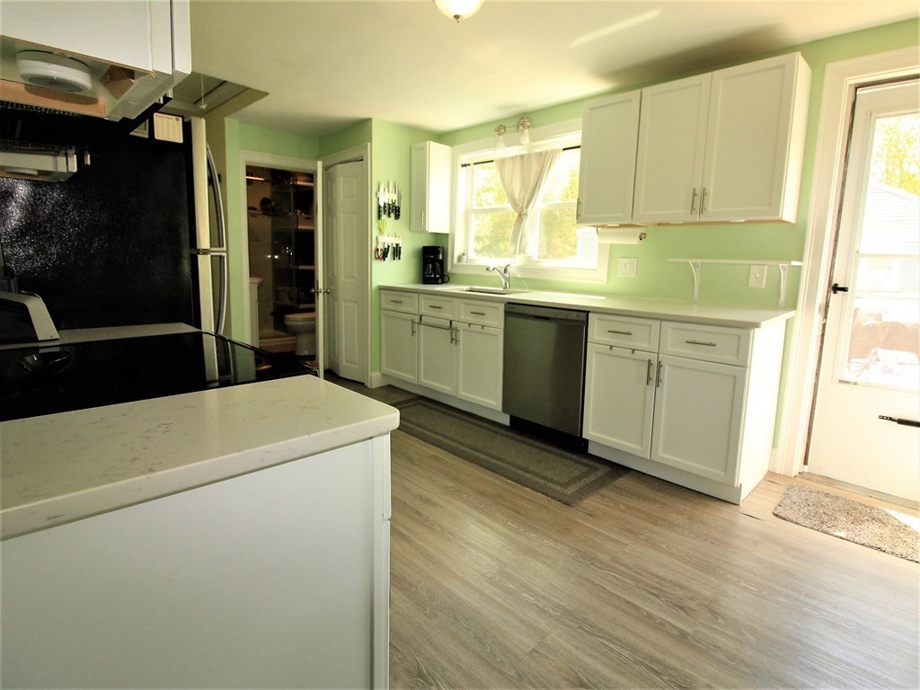 909 Point Road Marion, MA 02738 - Photo 4 of 19