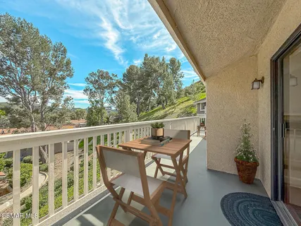 $759,900 | 576 Calle De Las Ovejas, Oak Park, CA 91377