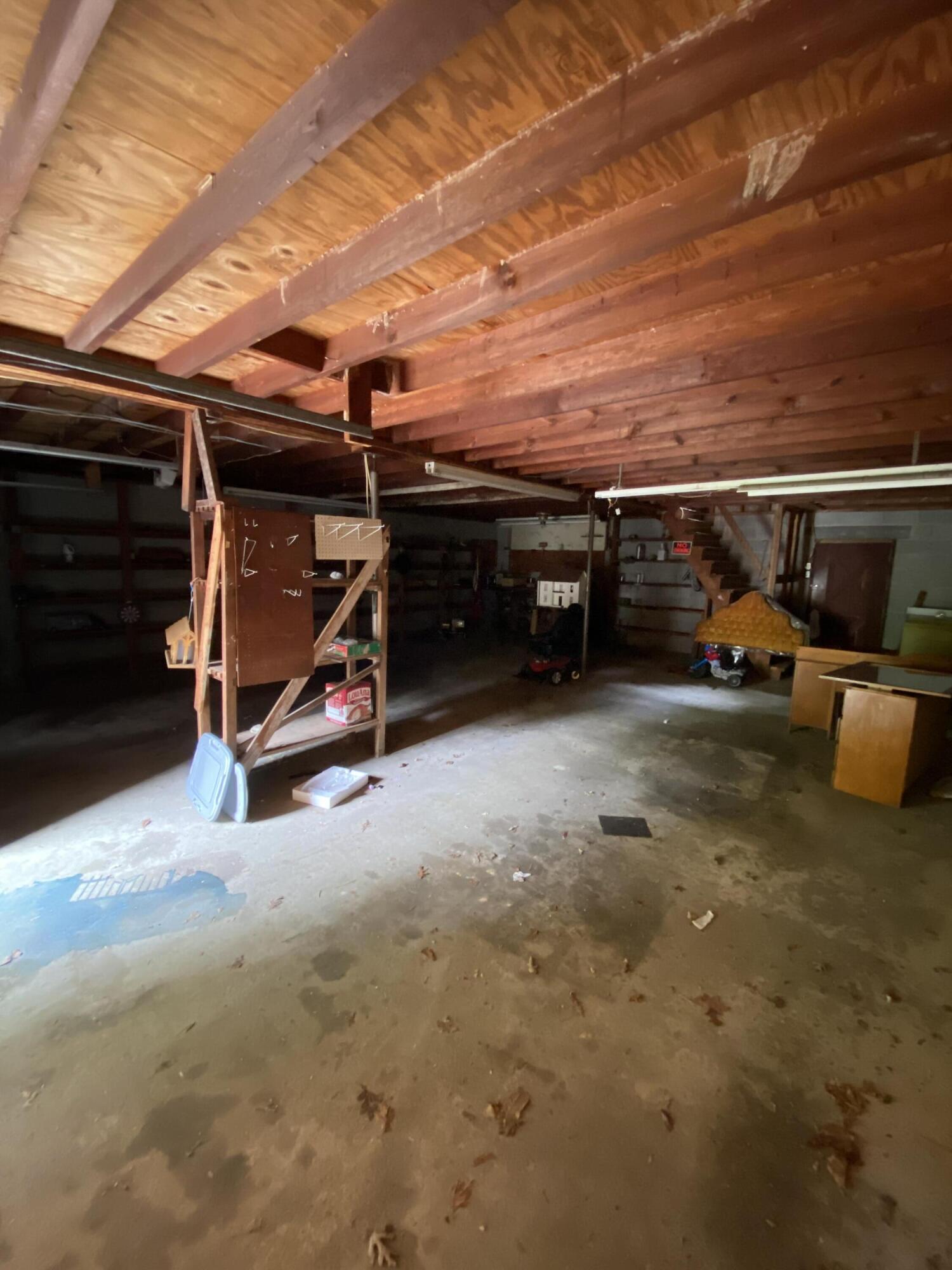 361 Marble Top Road Chickamauga, GA 30707 - Photo 19 of 22 Garage