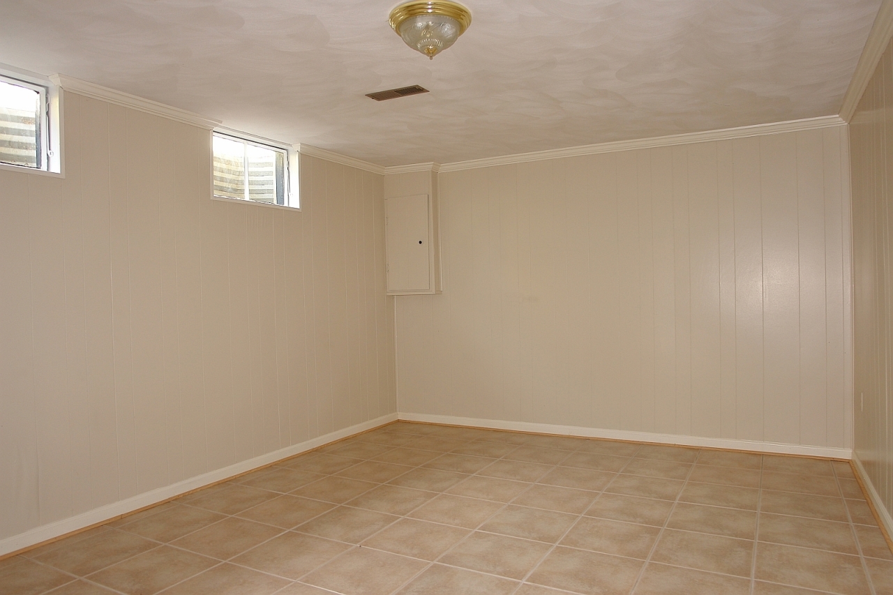 5903 Castle Rock Road Roanoke, VA 24018 - Photo 22 of 25 Potential 4th Bedroom