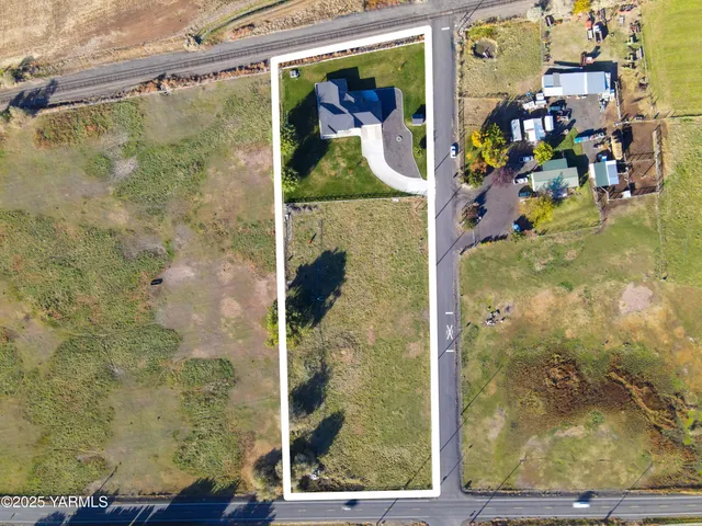 $650,000 | 10002 North Wamba Road, Prosser, WA 99350