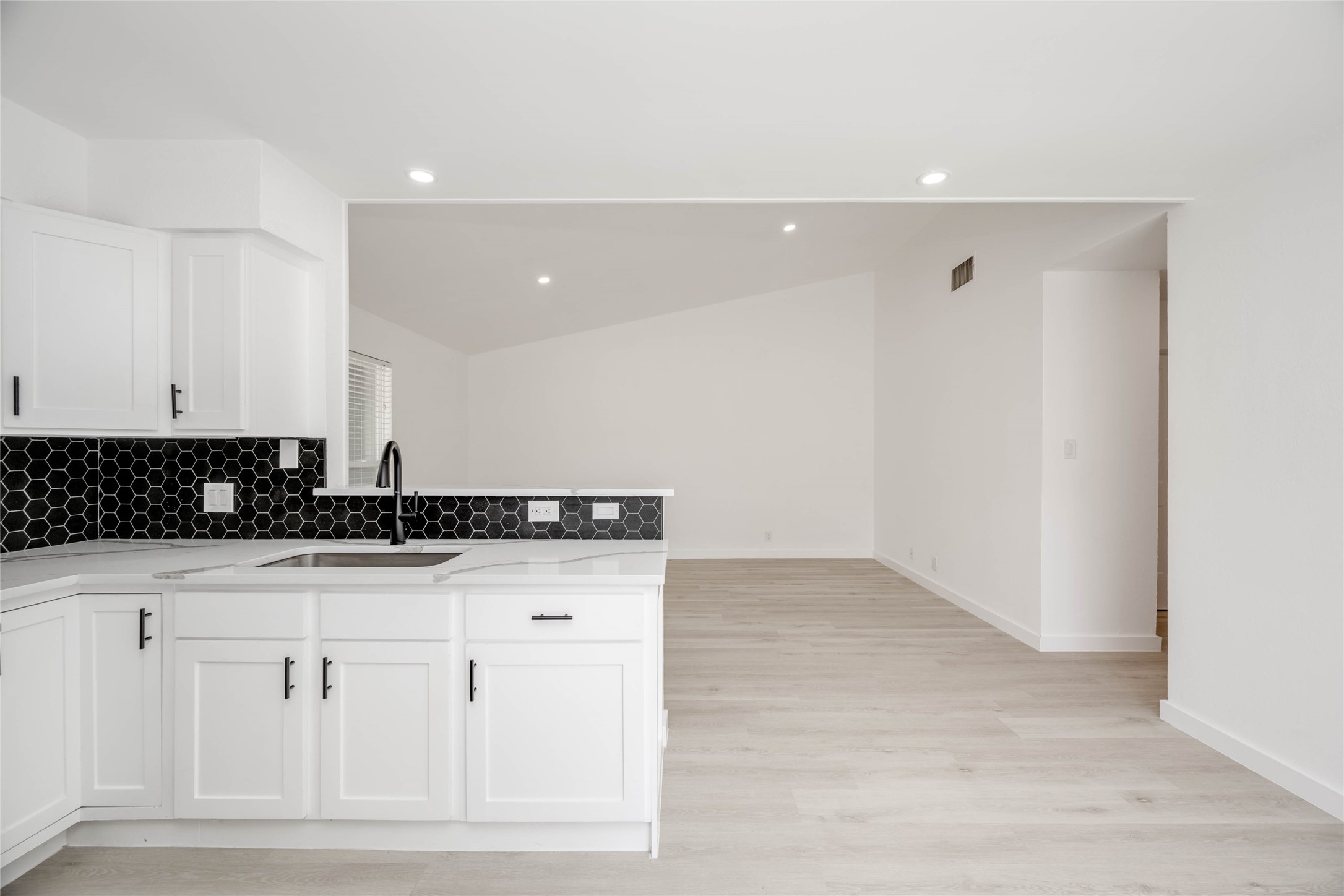 9616 Point Vista Place Austin, TX 78753 - Photo 12 of 40