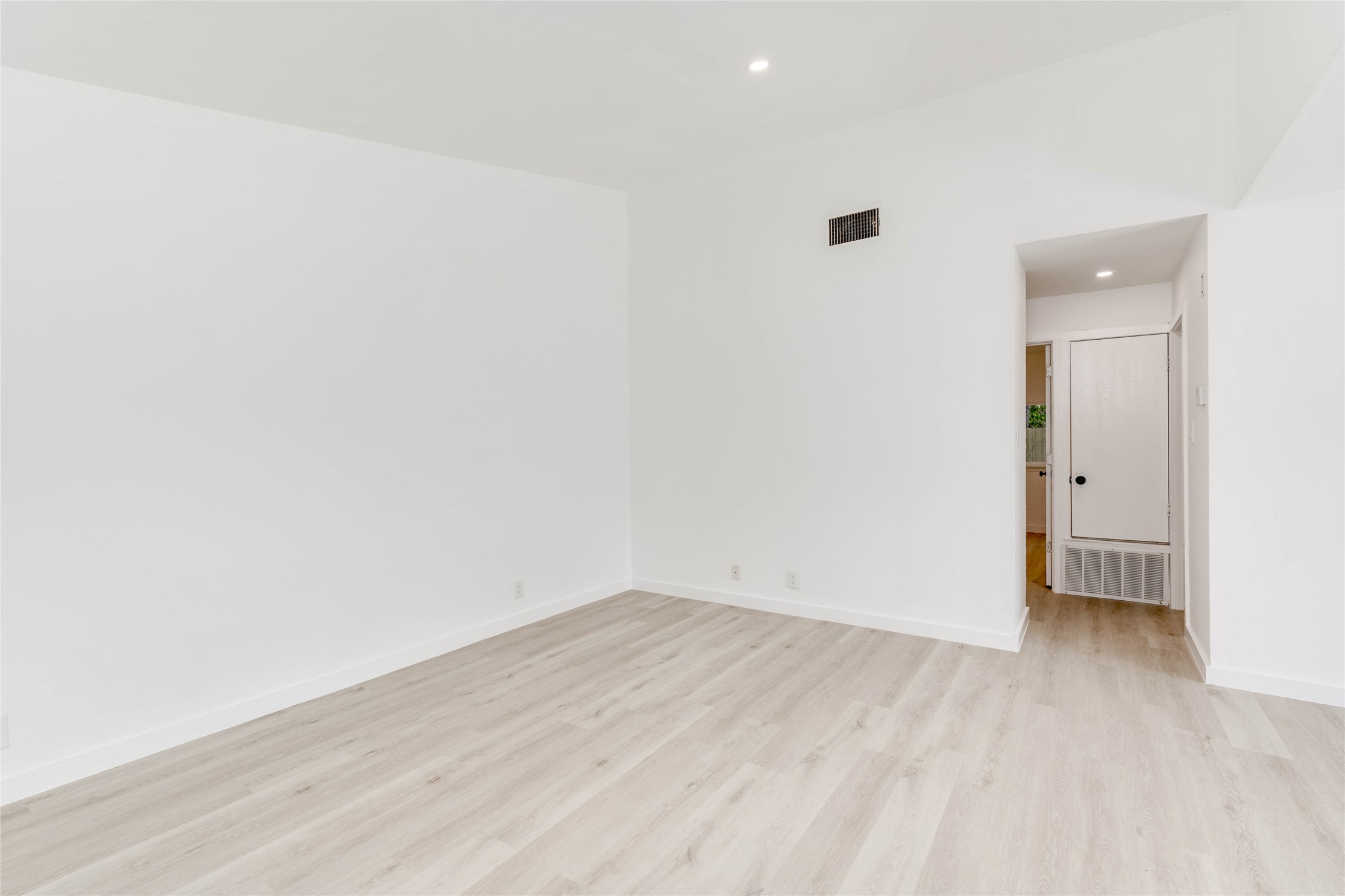 9616 Point Vista Place Austin, TX 78753 - Photo 4 of 28