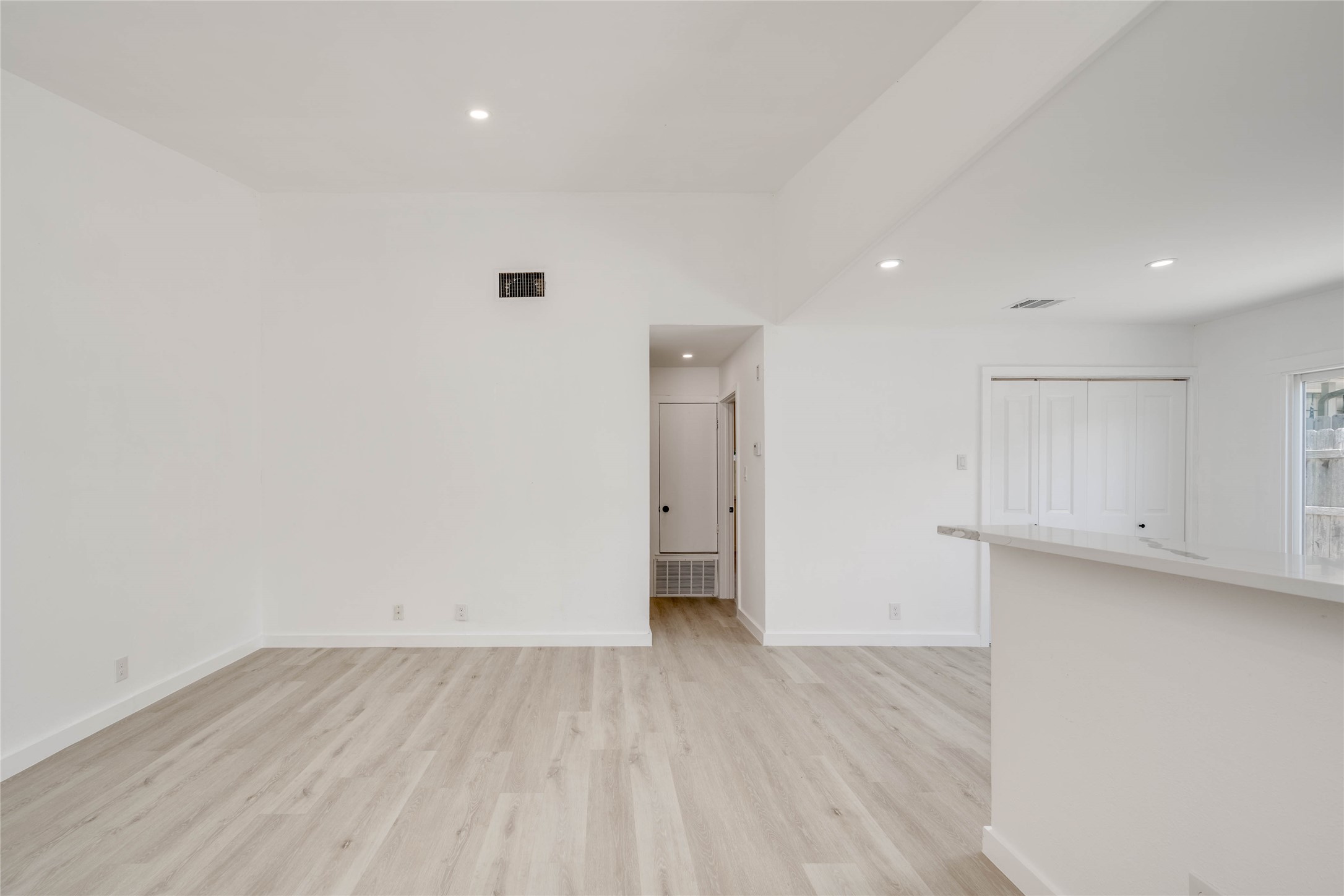 9616 Point Vista Place Austin, TX 78753 - Photo 5 of 28