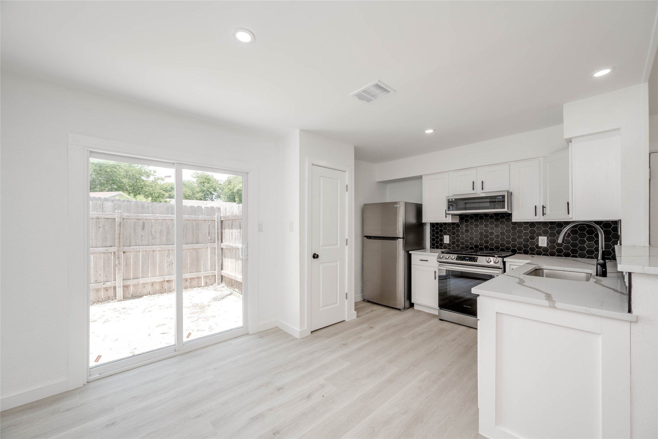 9616 Point Vista Place Austin, TX 78753 - Photo 6 of 28