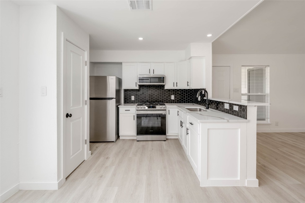 9616 Point Vista Place Austin, TX 78753 - Photo 9 of 40