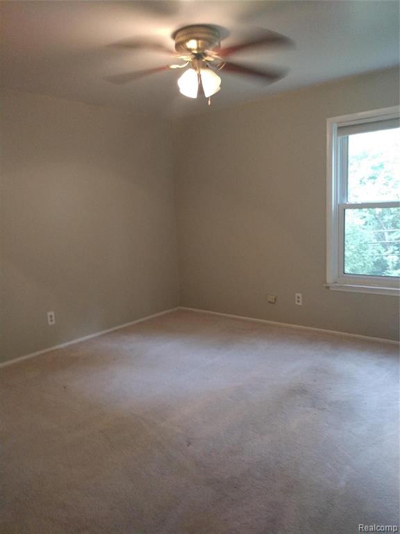 519 East University Drive, Unit 1408 Rochester, MI 48307 - Photo 17 of 18
