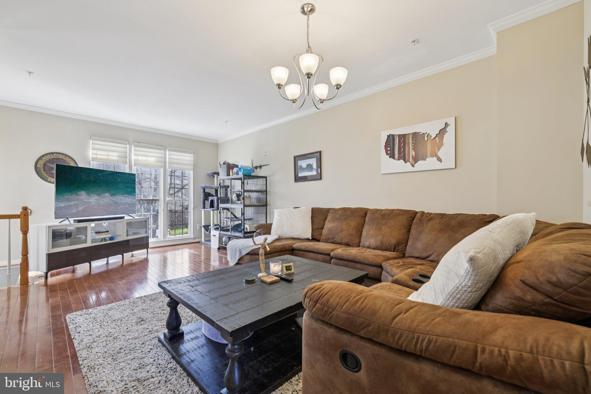 810 Mericrest Way Odenton, MD 21113 - Photo 11 of 37 Main Floor Living Room