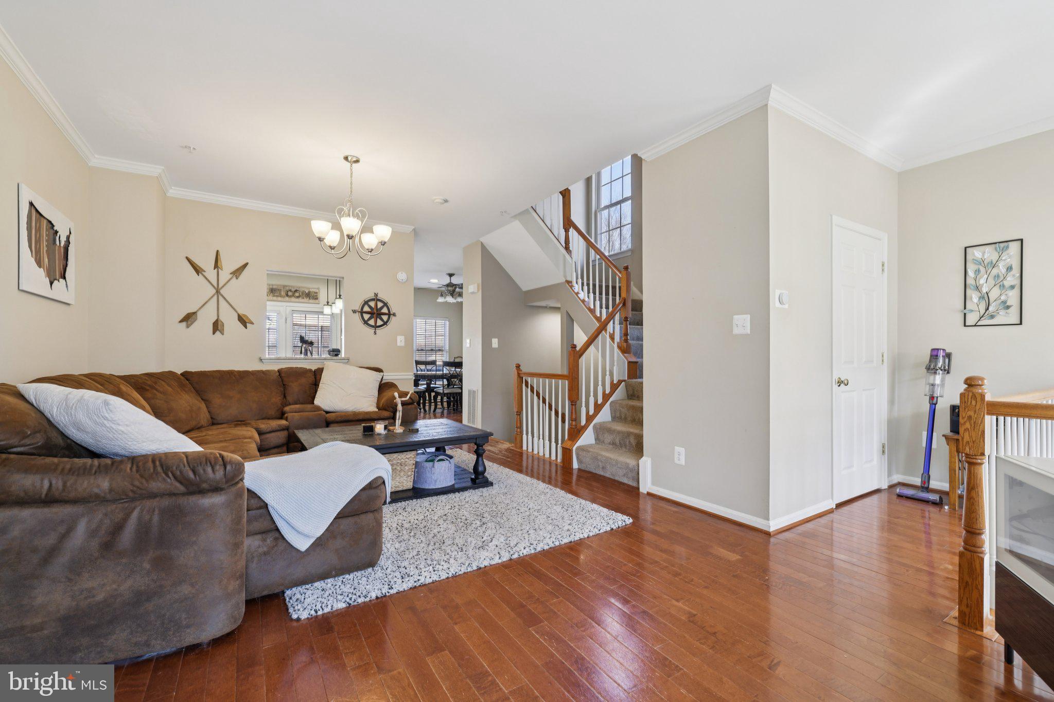 810 Mericrest Way Odenton, MD 21113 - Photo 12 of 37 Main Floor Living Room