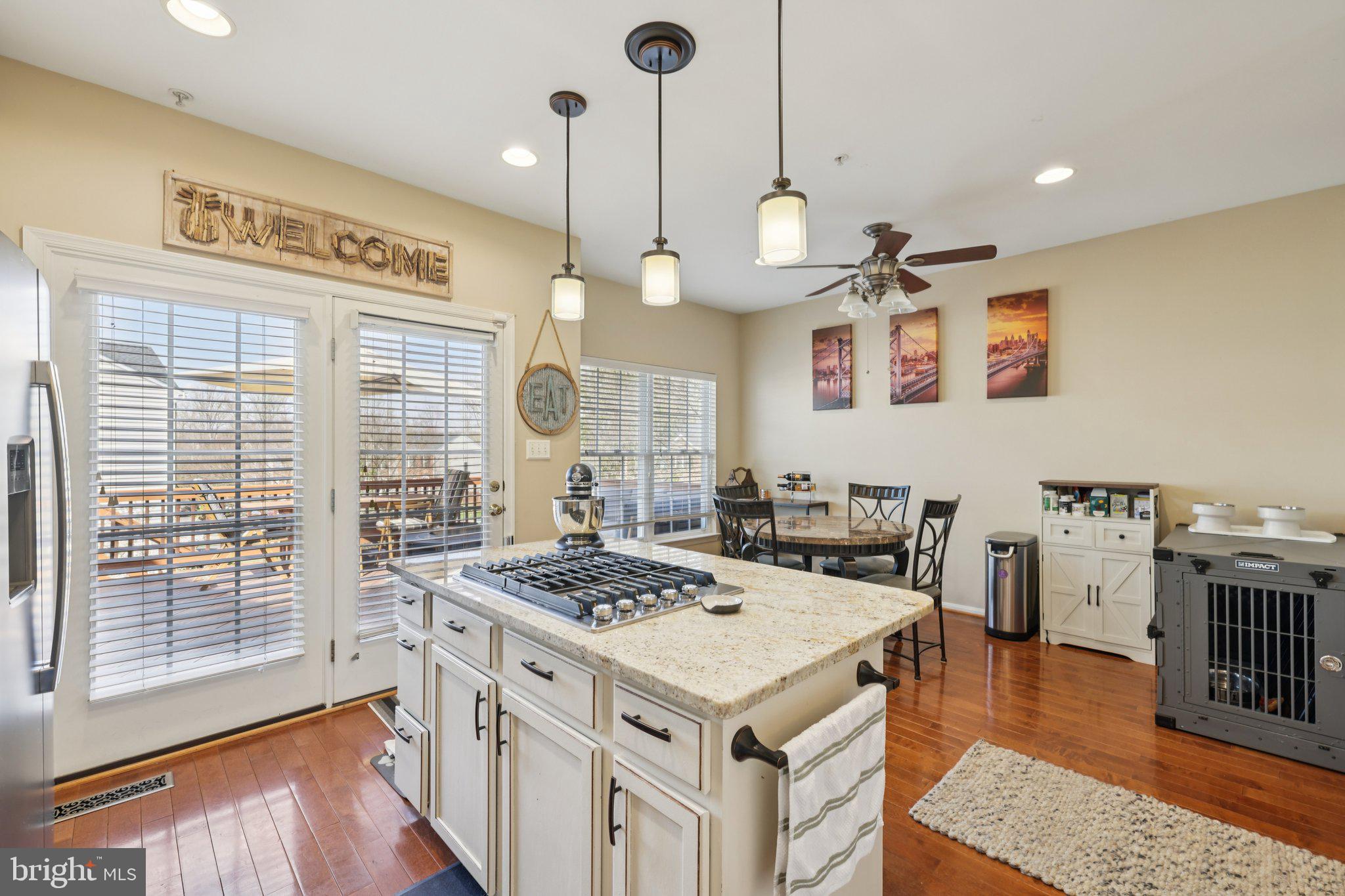 810 Mericrest Way Odenton, MD 21113 - Photo 15 of 37 Main Floor Kitchen