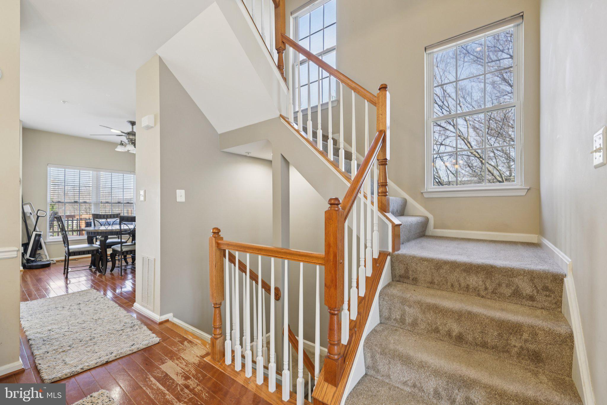 810 Mericrest Way Odenton, MD 21113 - Photo 18 of 37 Staircase