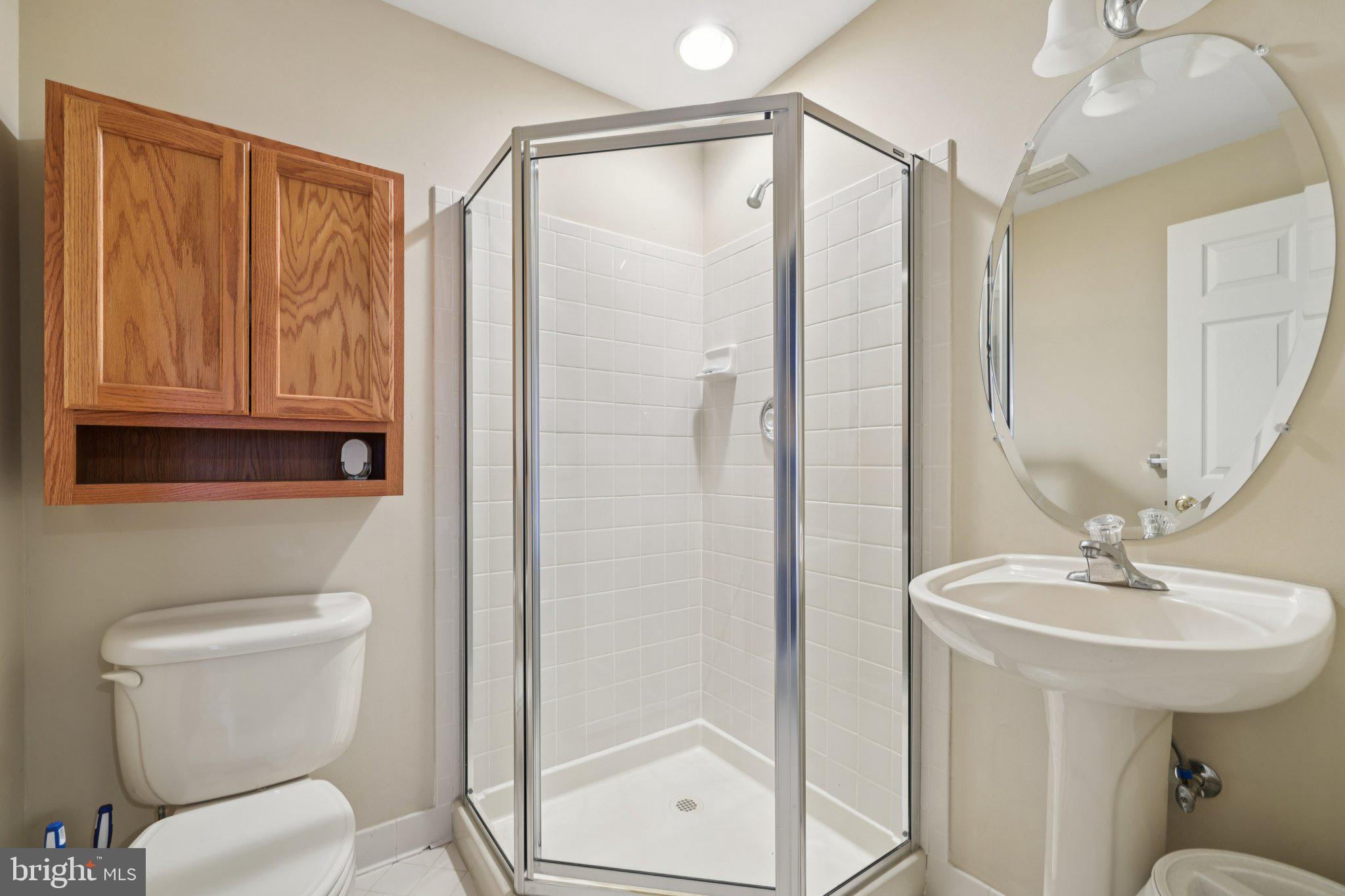 810 Mericrest Way Odenton, MD 21113 - Photo 9 of 37 Lower Level Full Bathroom