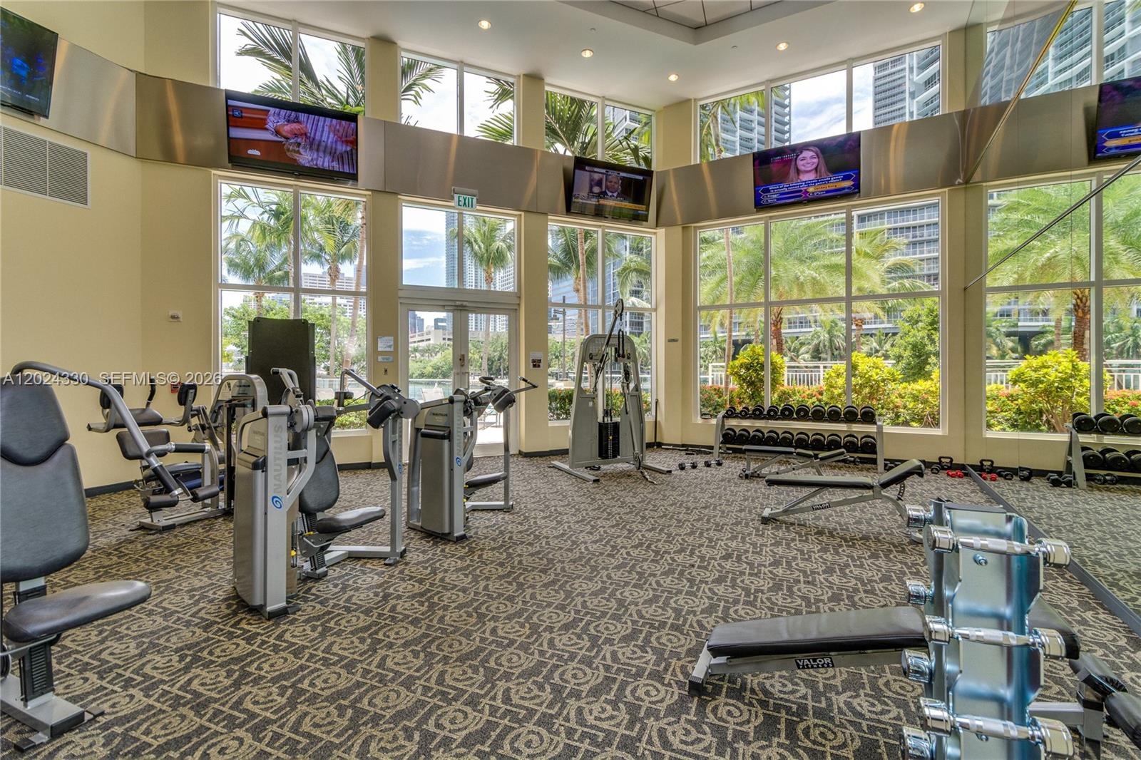 901 Brickell Key Boulevard, Unit 2006 Miami, FL 33131 - Photo 40 of 41
