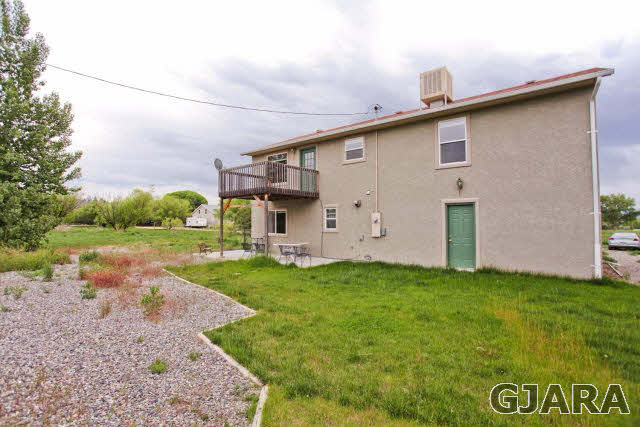 579 29 Road Grand Junction, CO 81501 - Photo 13 of 40 a view of a back yard of the house