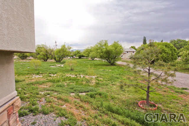 579 29 Road Grand Junction, CO 81501 - Photo 19 of 40 a backyard of a house
