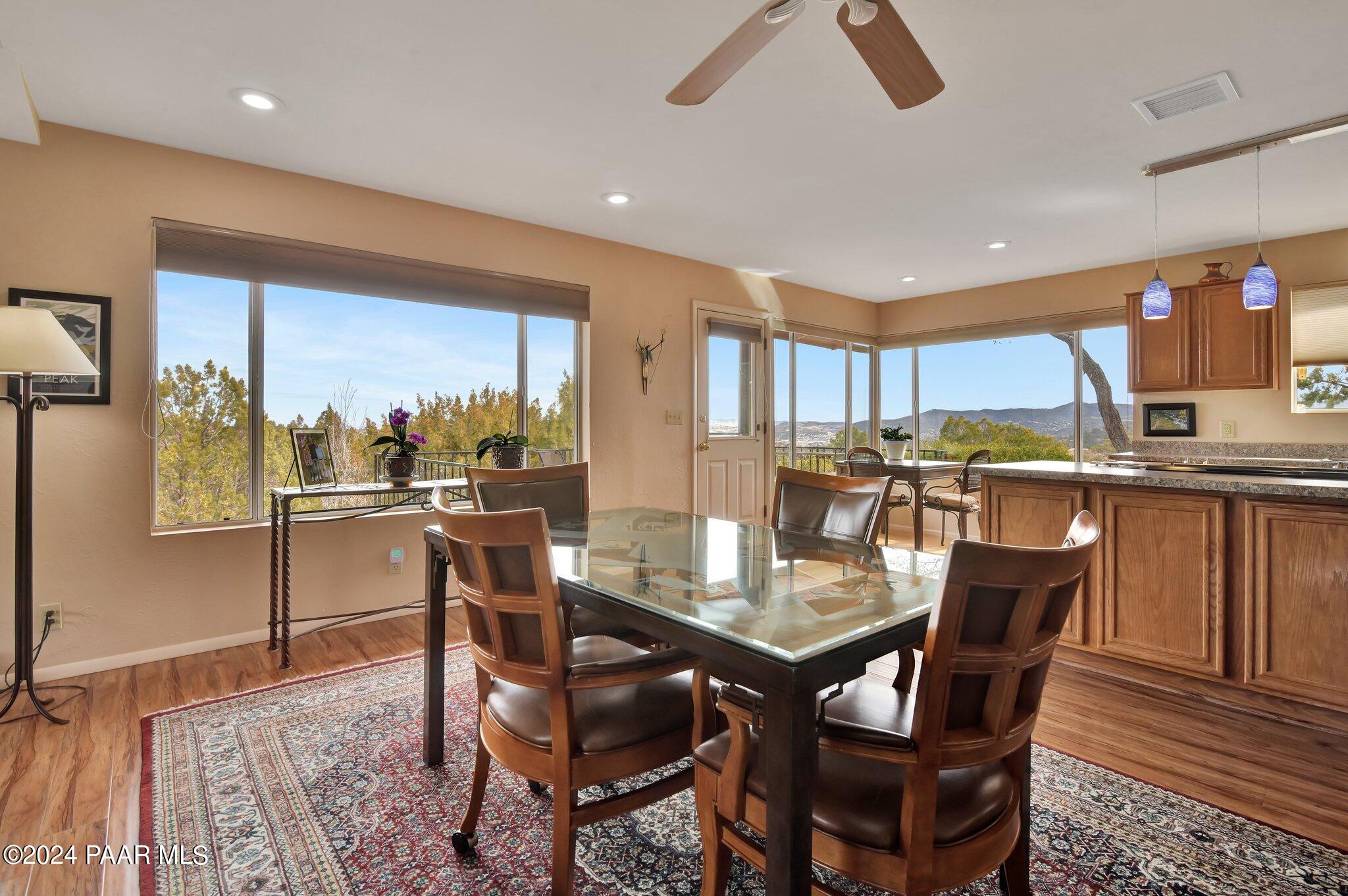 2033 Forest Hills Road Prescott, AZ 86303 - Photo 12 of 44 Dining area