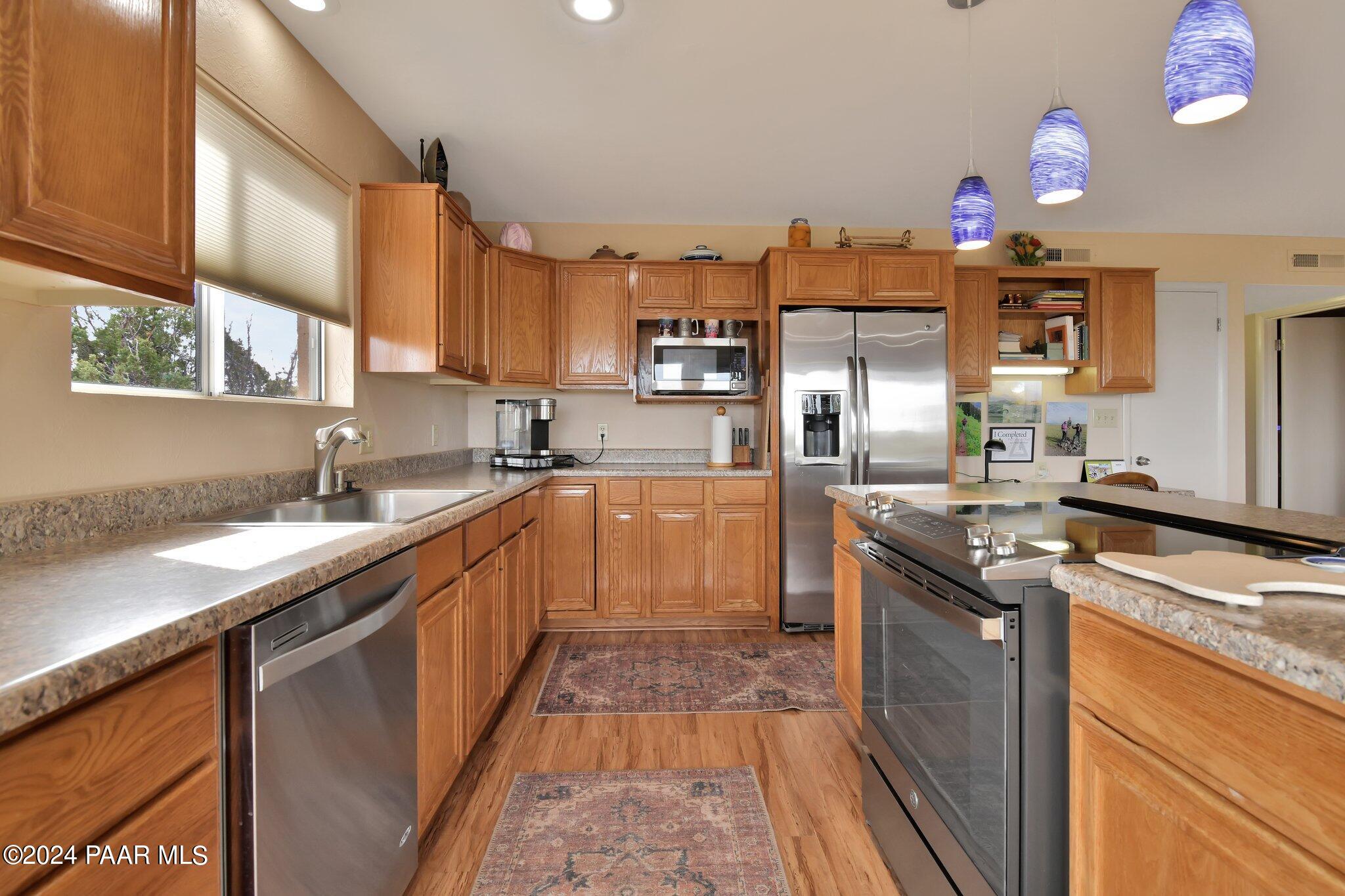 2033 Forest Hills Road Prescott, AZ 86303 - Photo 14 of 44 Stainless Steal Appliances