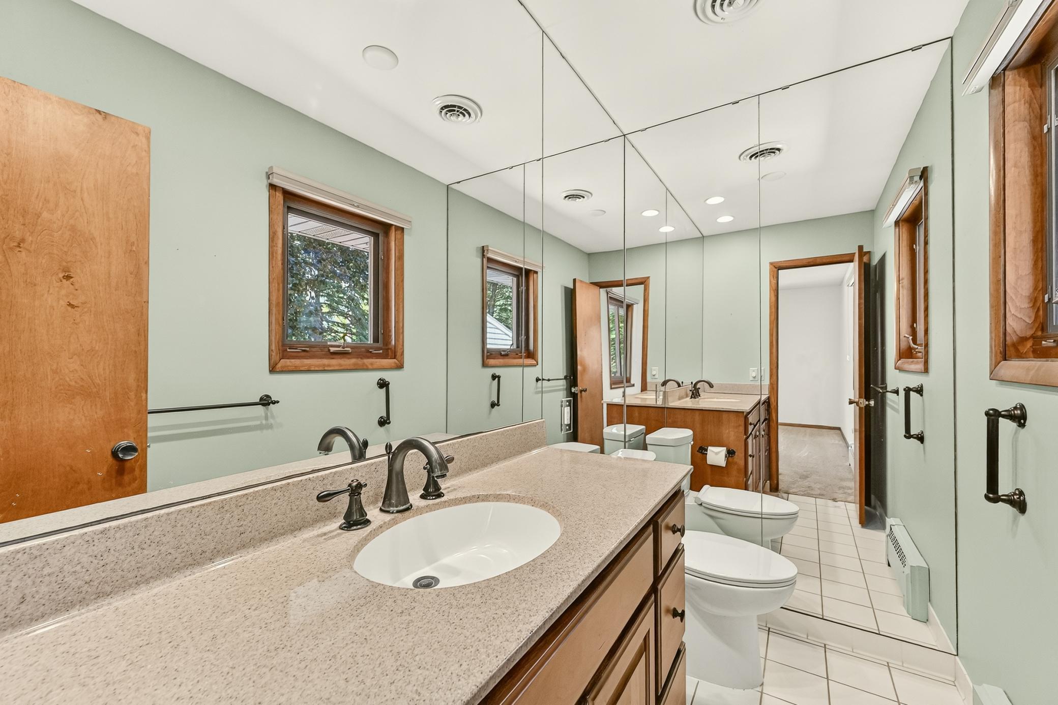 523 21st Street Northeast Rochester, MN 55906 - Photo 17 of 42