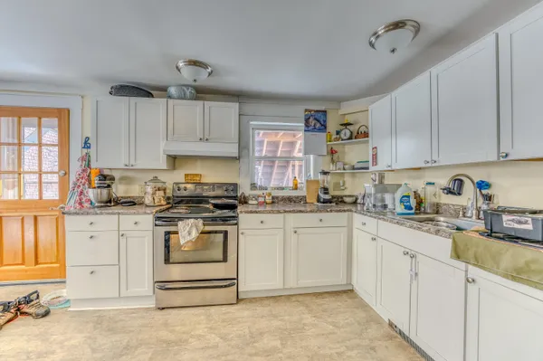 $379,900 | 23-25 Bunker Hill Street, Lancaster, NH 03584