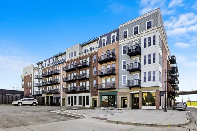 $1,895 | 348 River Street, Unit 3204, Lemont, IL 60439