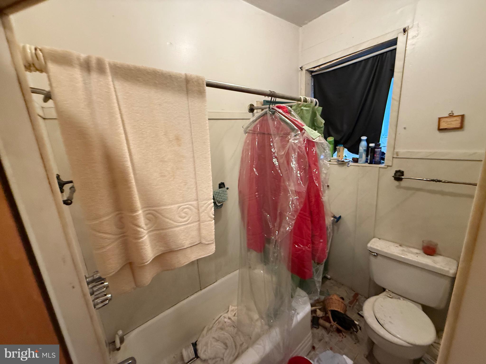 5562 Market Street Philadelphia, PA 19139 - Photo 12 of 23 bathroom