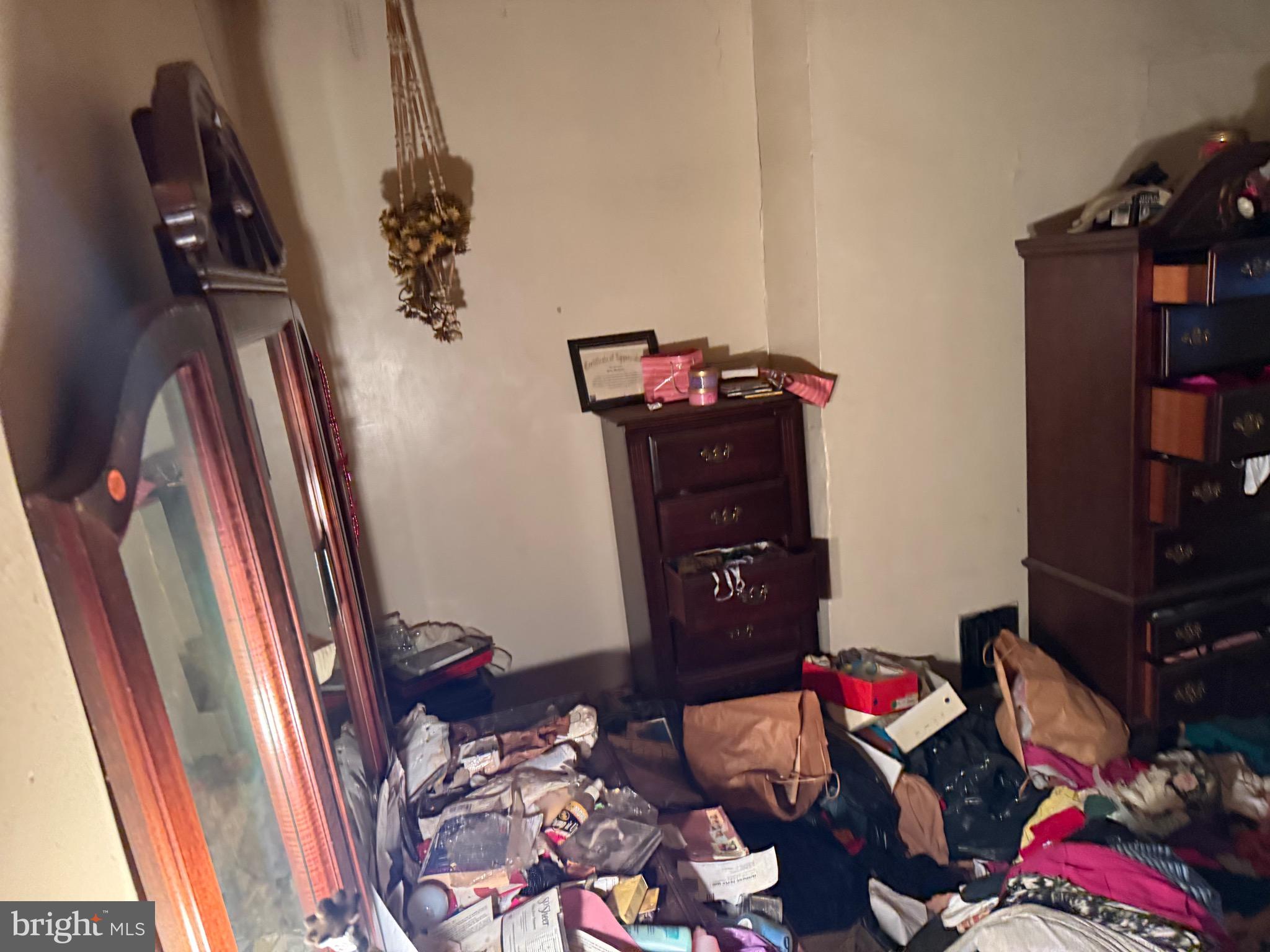 5562 Market Street Philadelphia, PA 19139 - Photo 18 of 23 front bedroom