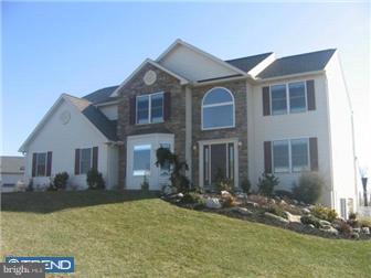 56 Pacific Avenue Sinking Spring, PA 19608 - Photo 1 of 12