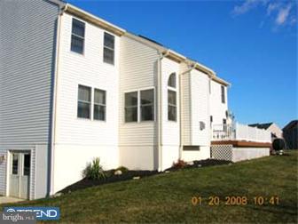 56 Pacific Avenue Sinking Spring, PA 19608 - Photo 2 of 12 Exterior Back