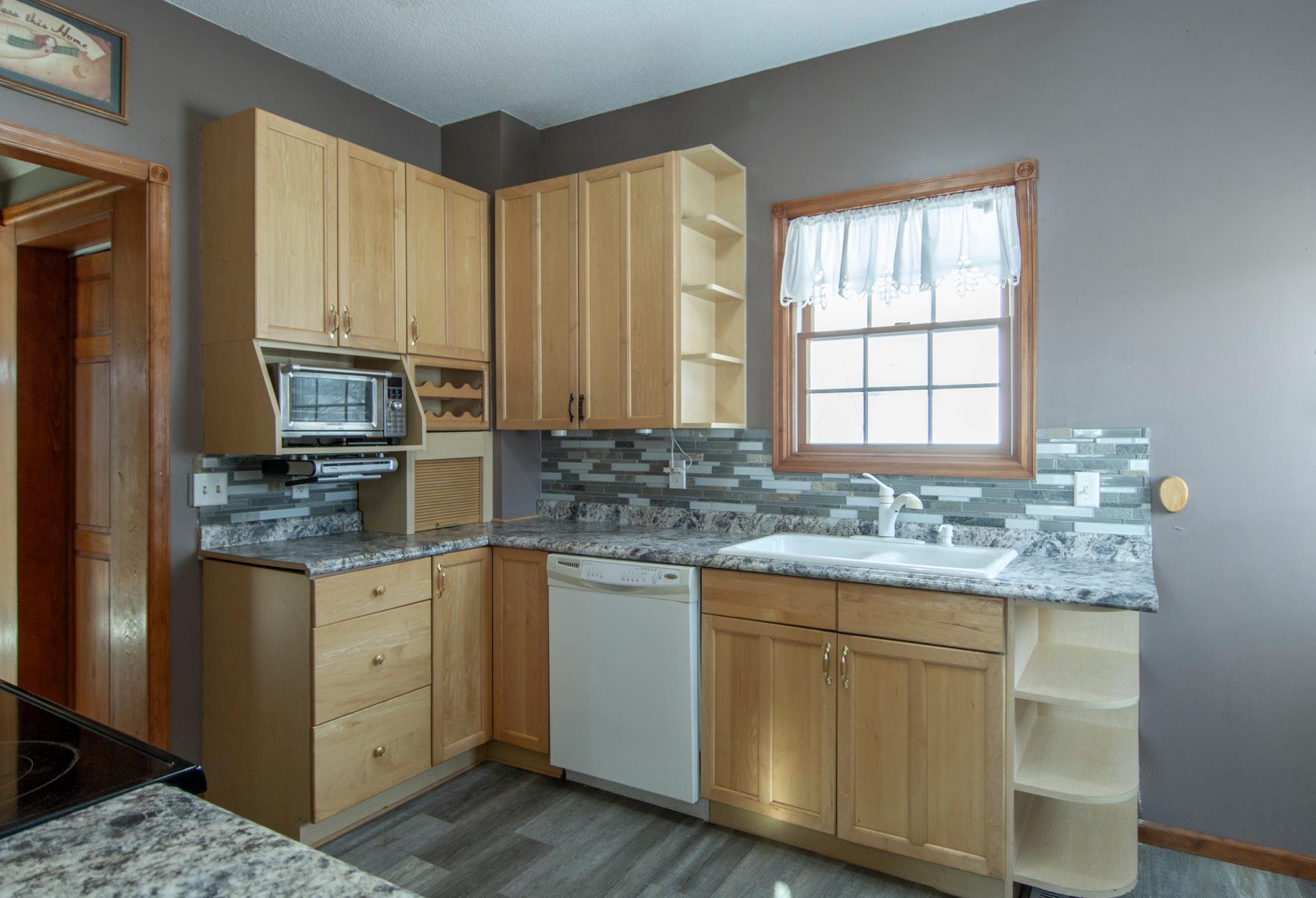 622 1st Street Southeast Wadena, MN 56482 - Photo 3 of 36