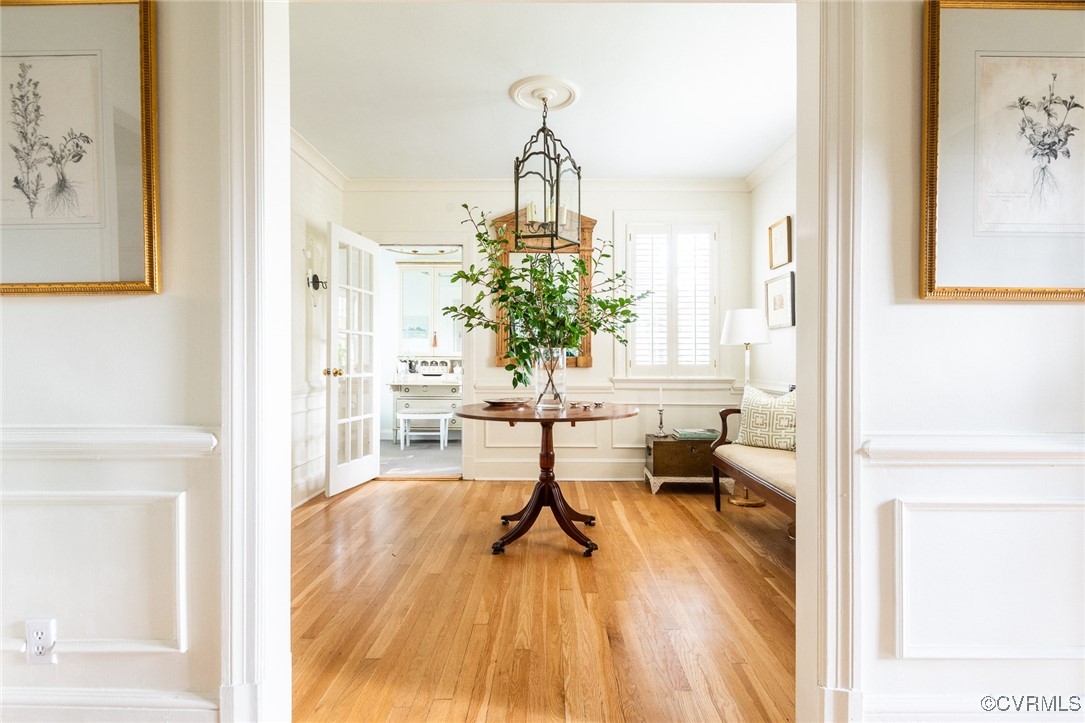 404 Seneca Road Richmond, VA 23226 - Photo 9 of 41 Wainscotin gand original millwork details througho