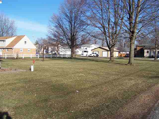 505 Wayne Street Howe, IN 46746 - Photo 8 of 8 Gallery Image 8